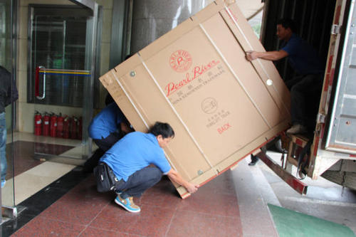嫩江钢琴贵重工艺品无忧运